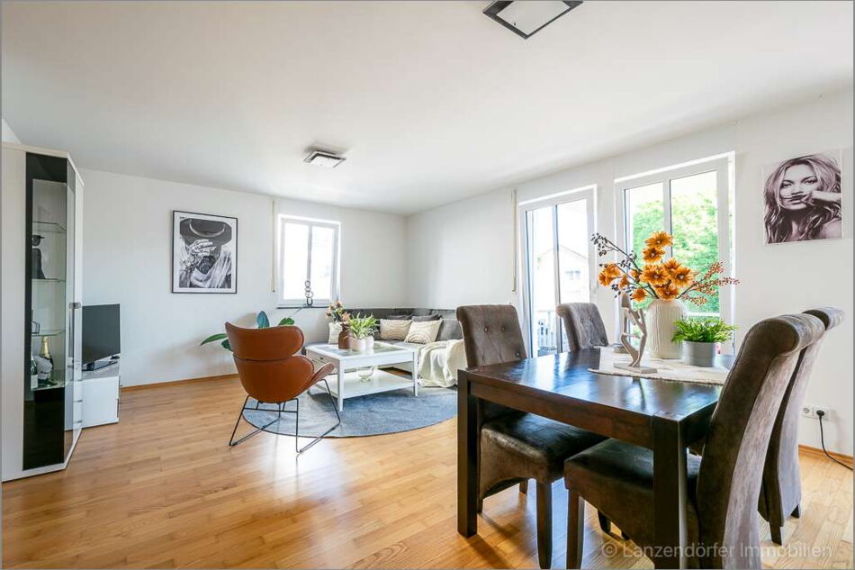 Geräumiges Wohn-/ Esszimmer