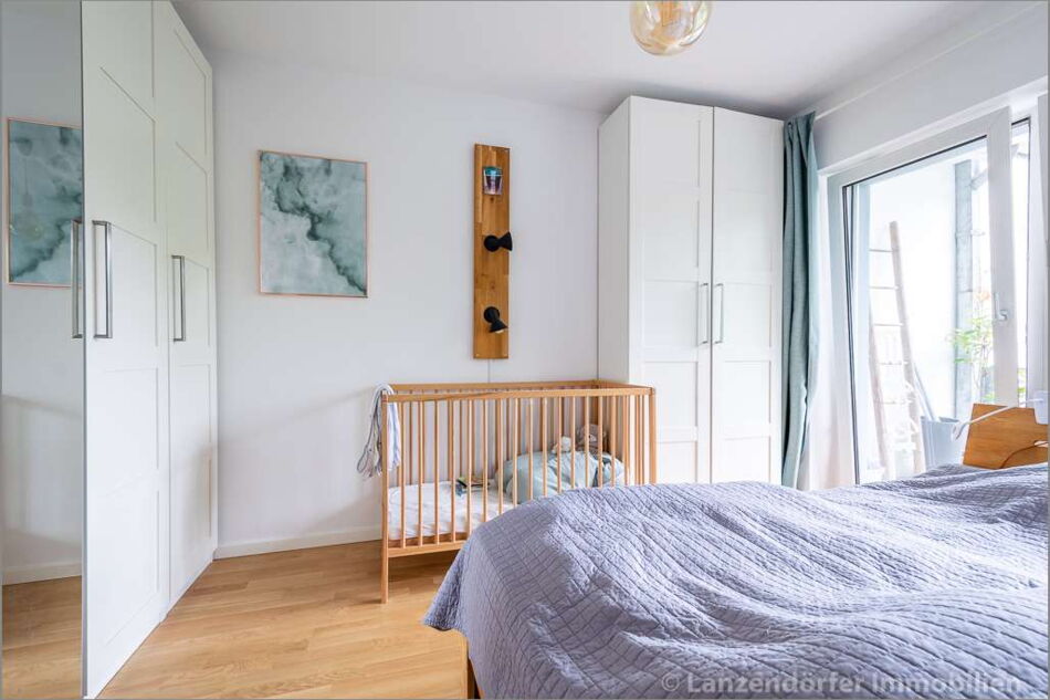 Gut geschnittenes Schlafzimmer